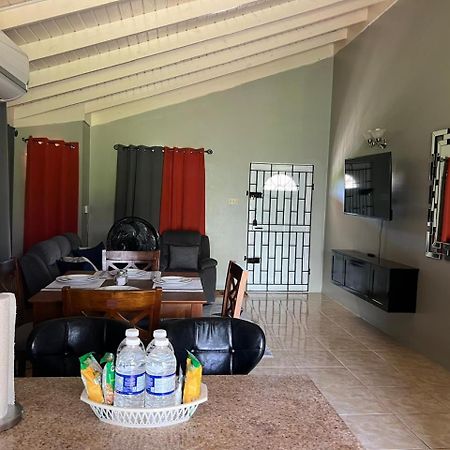 Reddie Vacation Homes Windsor  Eksteriør bilde